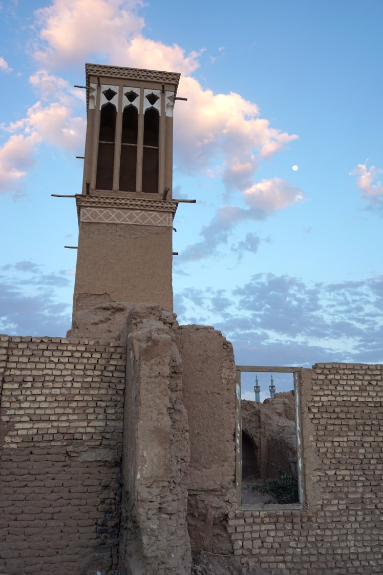 Yazd32